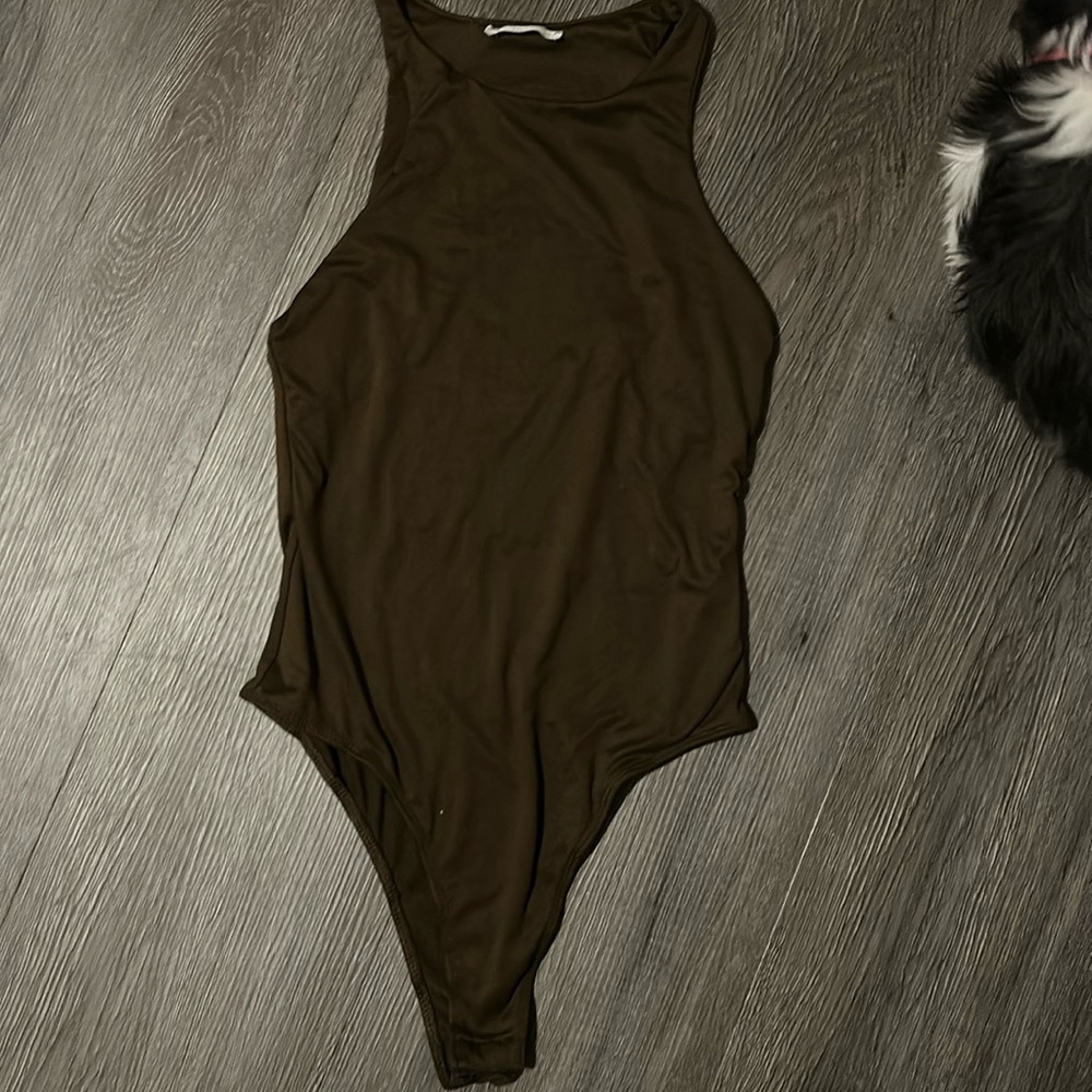 Deep brown bodysuit, worn once, cute and comfortable